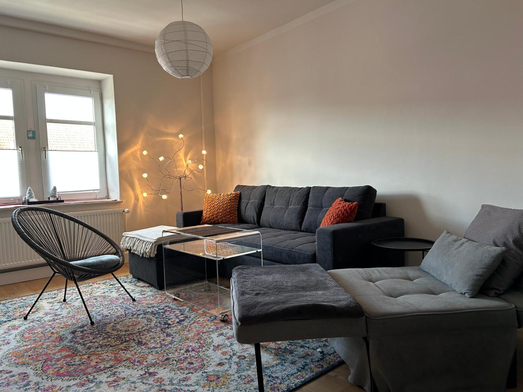 Schoene Neue 4 Zimmer Wohnung Mit Sued-Balkon Bis 8 Personen Naumburg  Exterior photo